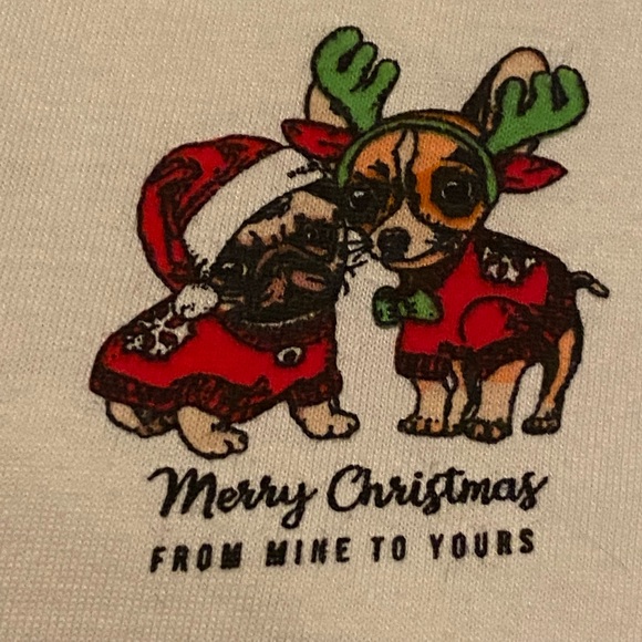 NWT Christmas T-shirt with Chihuahua & Pug - XL - Picture 2 of 6